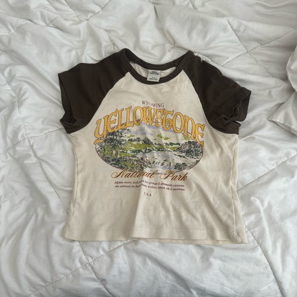 UO Yellowstone National Park Raglan T-Shirt